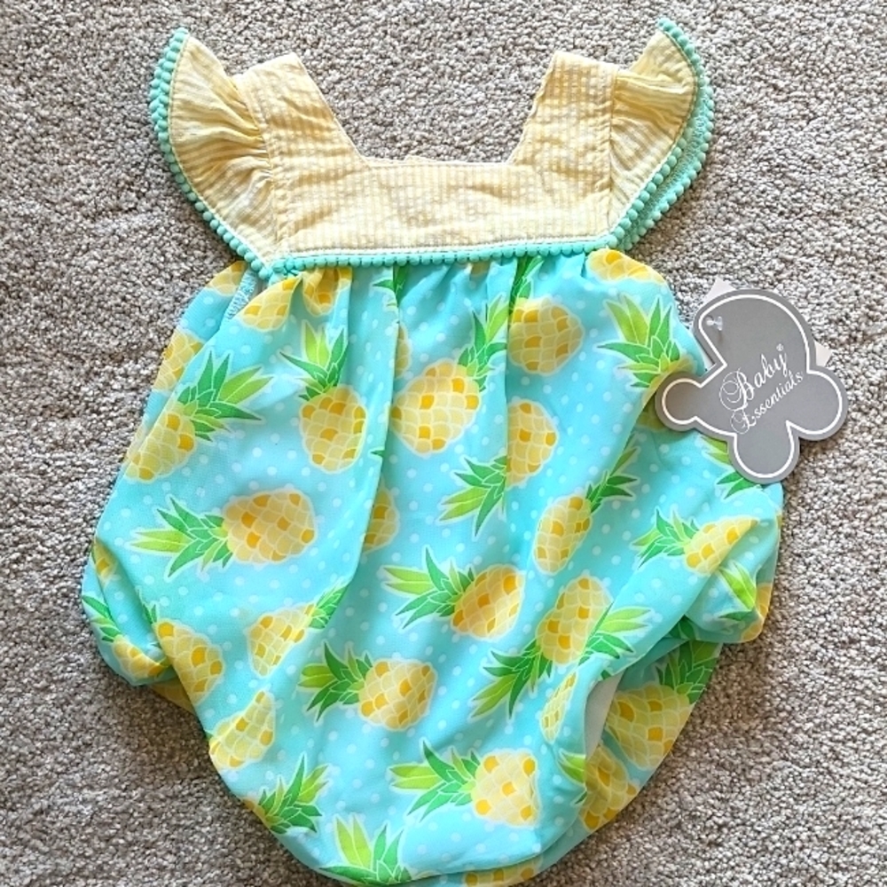 NWT Baby Essentials romper 6m
